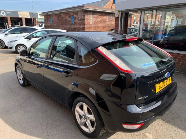 2010 Ford Focus 1.6 Zetec 5dr Auto