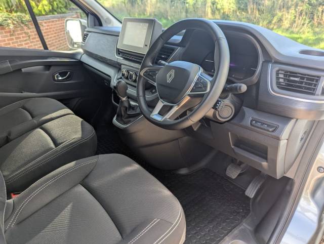 2025 Renault Trafic 2.0 LL30 Blue dCi 170 Extra Sport[Safety] Crew Van EDC